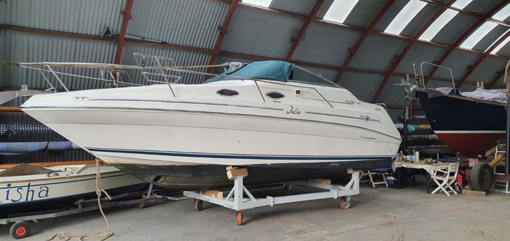Konstruktion eines Winterbocks für ein Sportboot